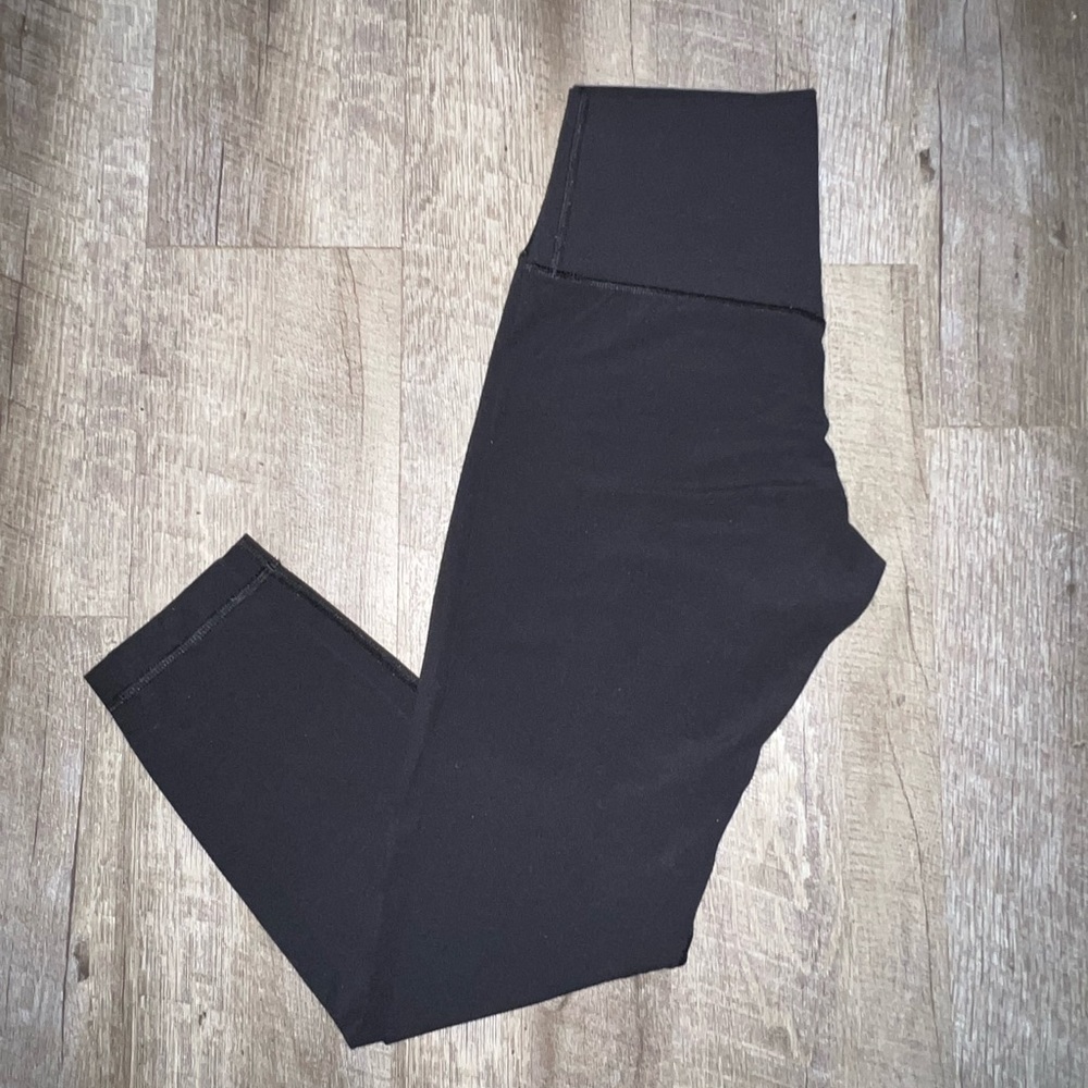 Lululemon Align size 6 25”